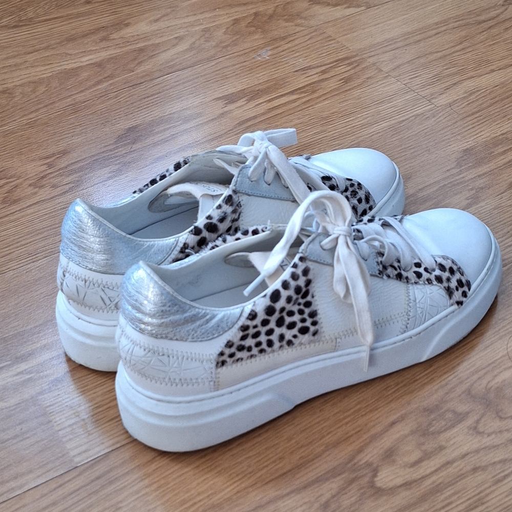 STOKTON White Leather Low-Top Sneakers with Animal Print 39/9